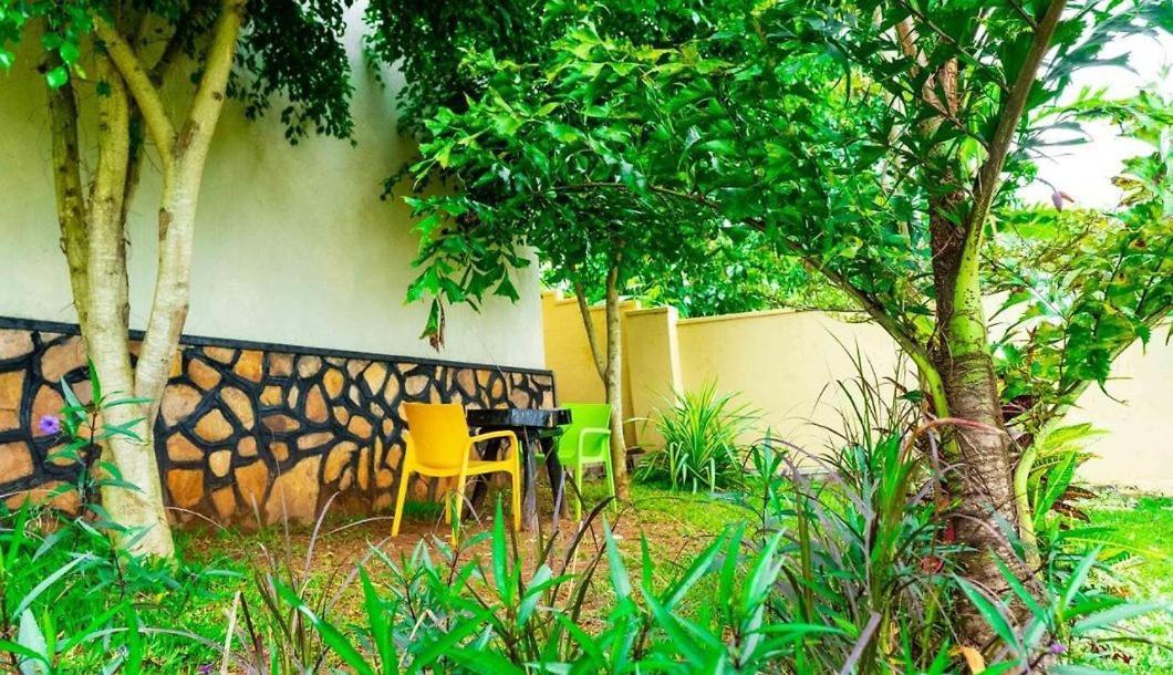 Airport Shoebill Hotel Entebbe Eksteriør billede